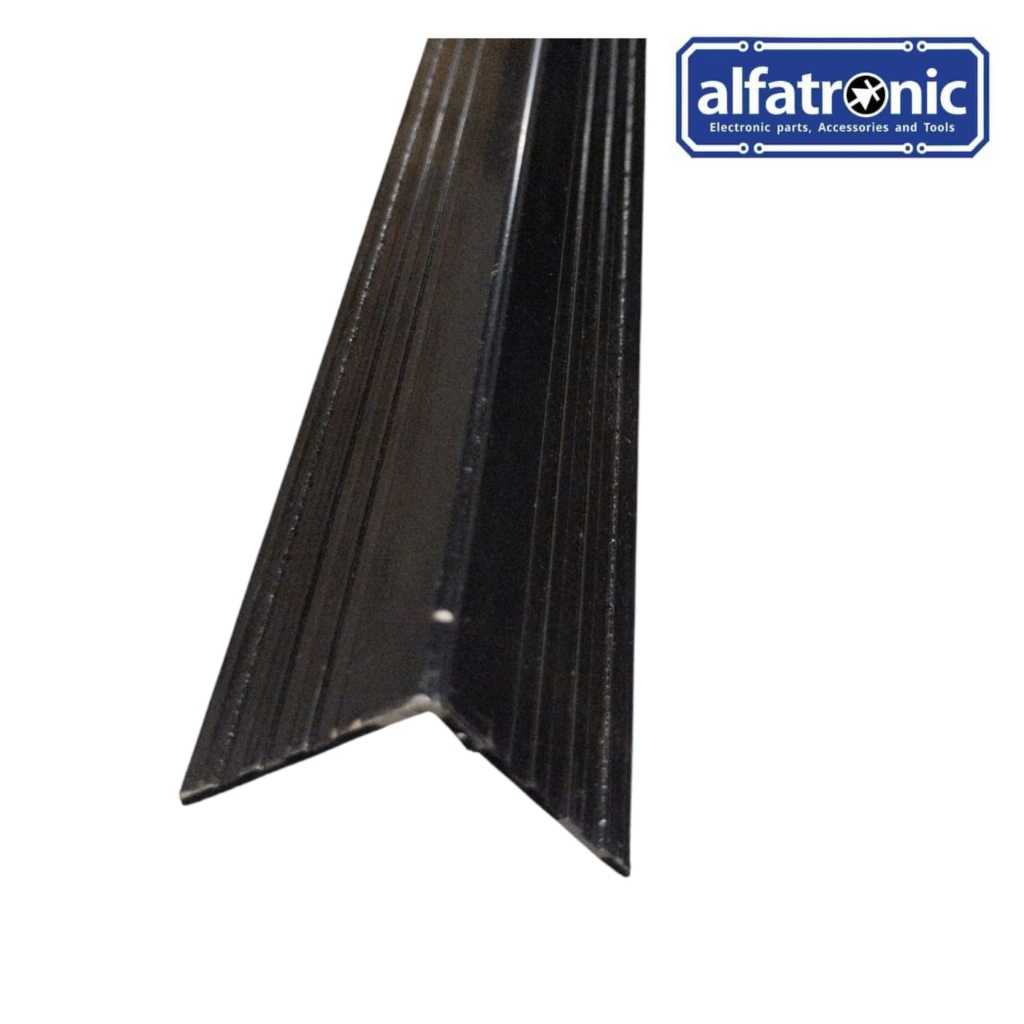 SIKU LIST HARDCASE ALUMNIUM THANOS SOLID L HITAM (30X30X1,4MM) @3 MTR